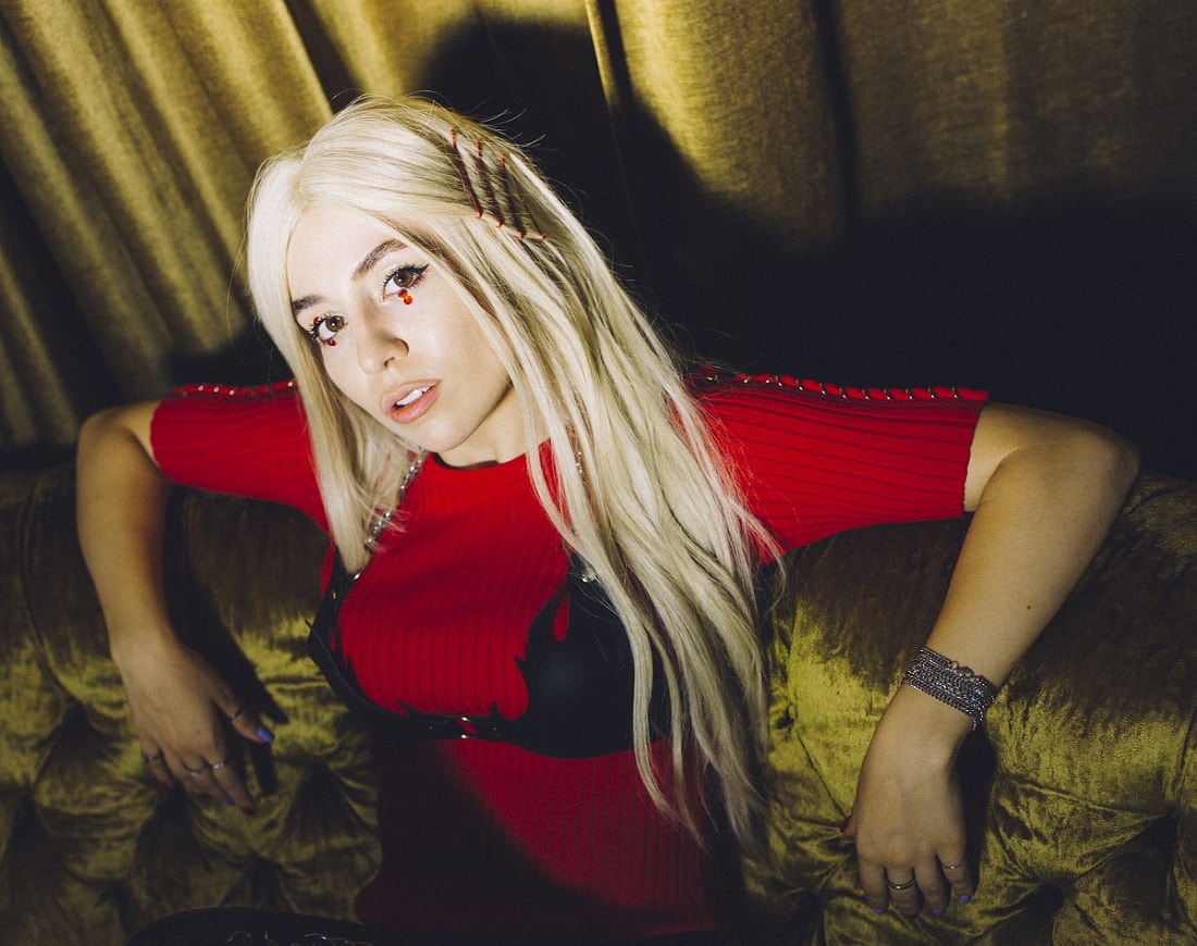 Ava Max - Sweet But Psycho - Ava Max Unveils SWEET BUT PSYCHO Acoustic
